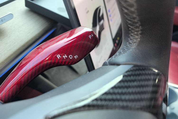 特斯拉 Model Y 2021款 Performance高性能全轮驱动版中控内饰18