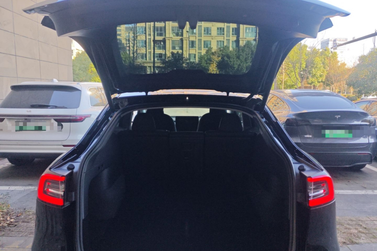 特斯拉 Model Y 2022款 后轮驱动版局部细节23