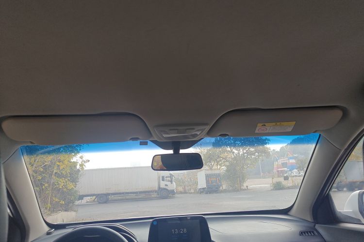 宝骏510 2017款 1.5L 手动时尚型中控内饰22