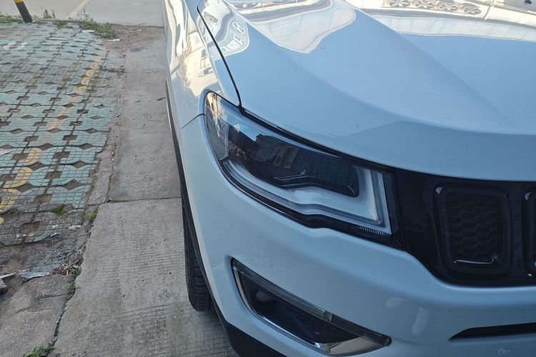 Jeep 指南者 2017款 200T 自动臻享版车身外观8