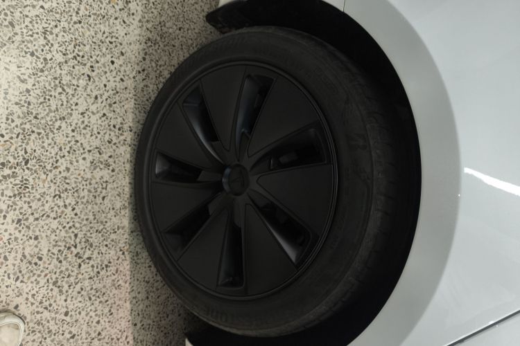 特斯拉 Model 3 2025款 后轮驱动版车身外观6003