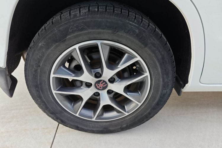 比亚迪 宋 2016款 盖世版 1.5TID 自动精英型车身外观6004