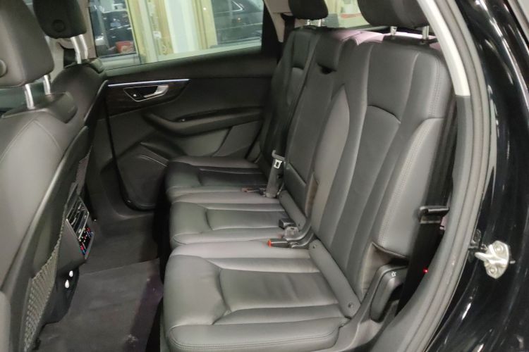 奥迪Q7 2020款 55 TFSI quattro S line运动型中控内饰7004