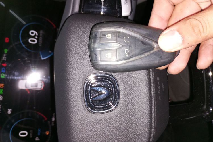 长安CS75 PLUS 2024款 第三代 冠军版 1.5T 智驾劲航型中控内饰7001