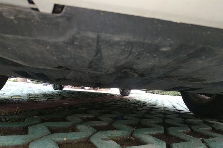 丰田 卡罗拉 2019款 1.2T S-CVT GL先锋版局部细节9001