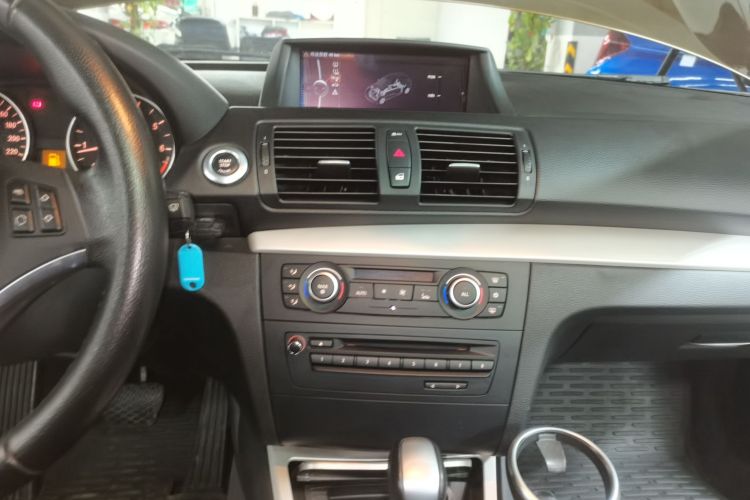 宝马1系(进口) 2008款 120i 自动挡局部细节16