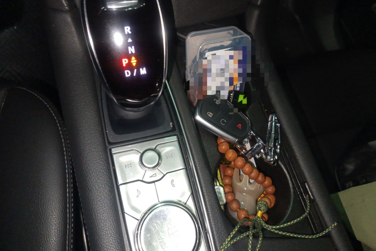 凯迪拉克XT6 2021款 2.0T 六座两驱豪华型中控内饰11