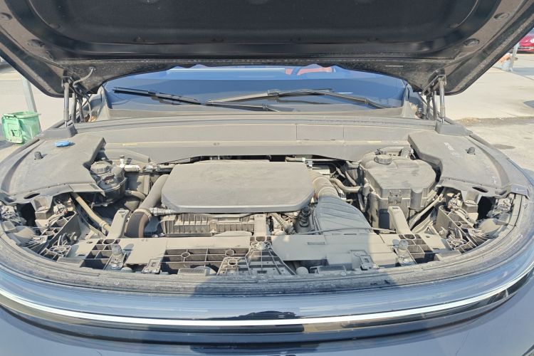 理想汽车 理想L7 2023款 Air机舱底盘24