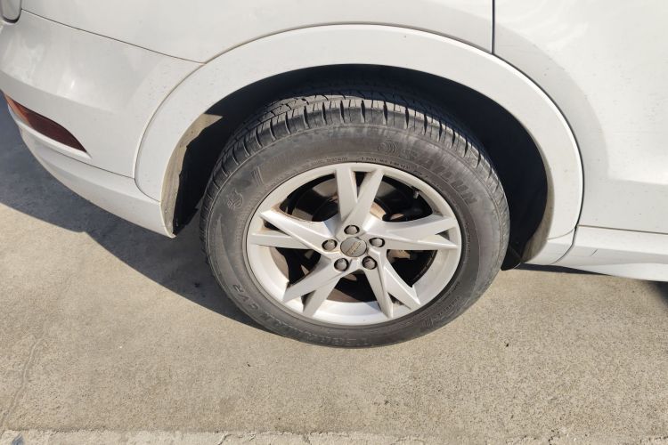 奥迪Q3 2017款 30 TFSI 时尚型车身外观6008