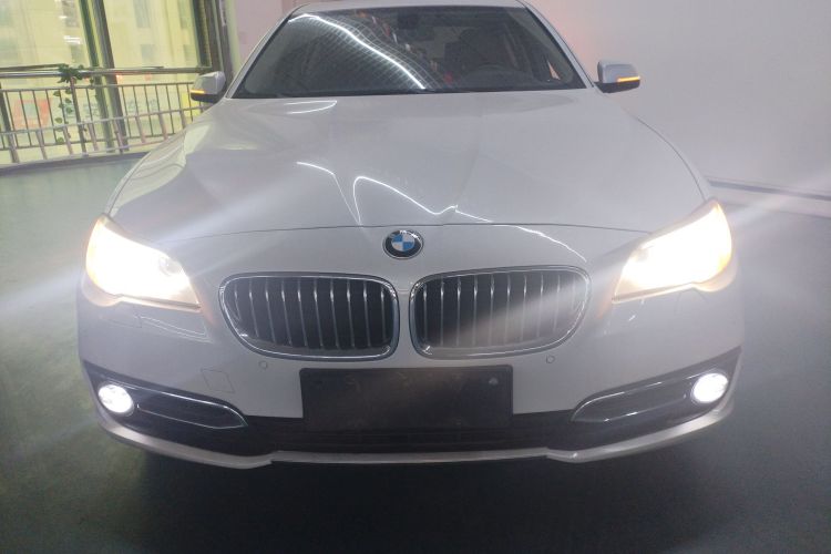 宝马5系 2014款 525Li 领先型车身外观2