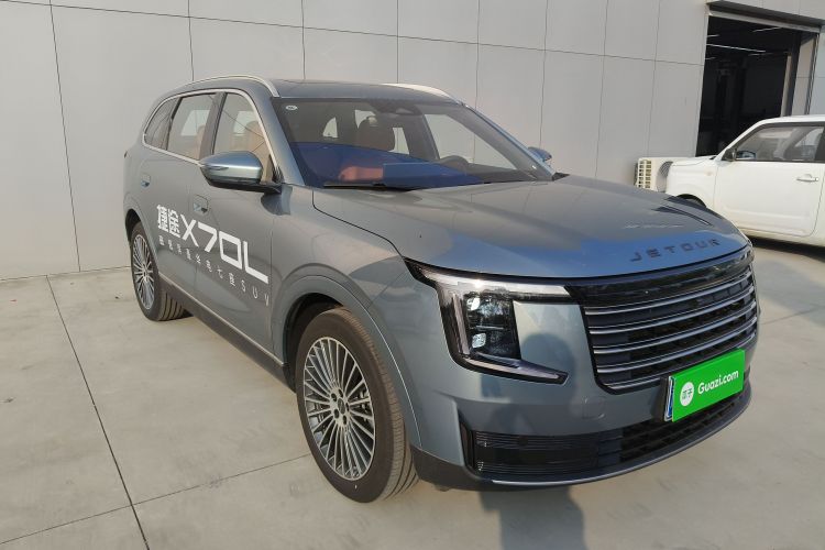 捷途X70L 2026款 2.0TD 自动旗舰 7座车身外观3