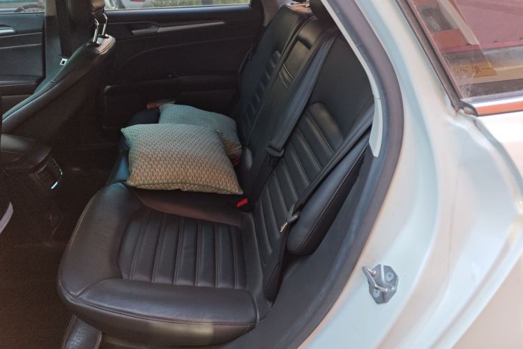 福特 蒙迪欧 2013款 1.5L GTDi180时尚型中控内饰21