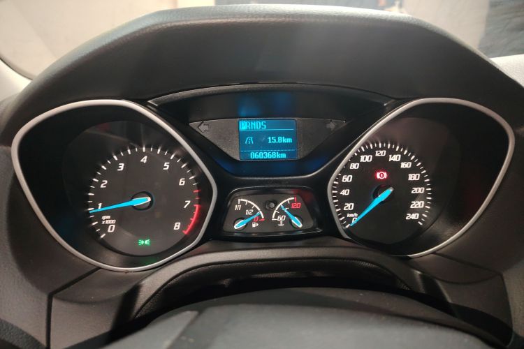 福特 福克斯 2012款 两厢 1.6L 自动舒适型局部细节14