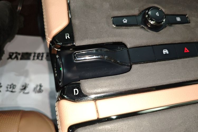 蔚来ES8 2022款 75kWh 六座版中控内饰18