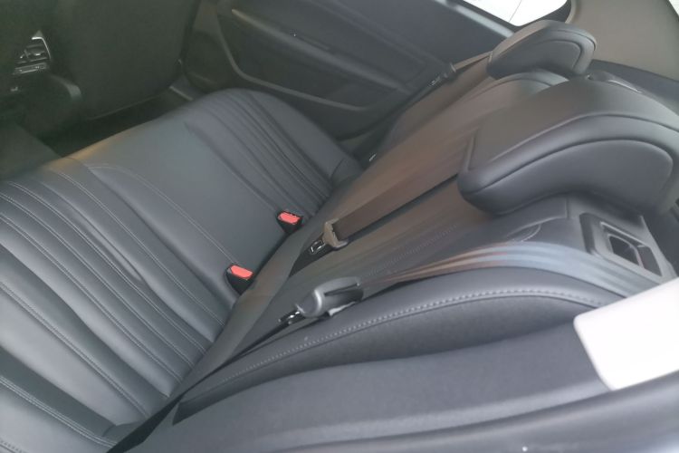 标致408 2022款 1.6T 进取版中控内饰21