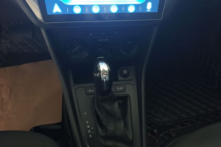 大众 朗逸 2017款 1.6L 自动风尚版中控内饰18