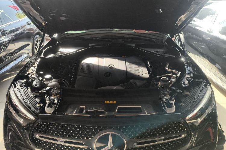 奔驰GLC 2024款 GLC 260 L 4MATIC 豪华型 5座机舱底盘24