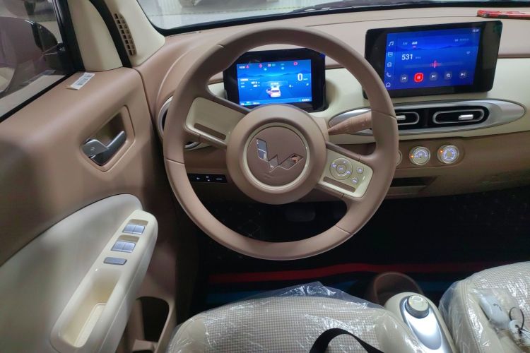 五菱汽车 宏光MINIEV 2025款 四门版 臻享+款中控内饰13