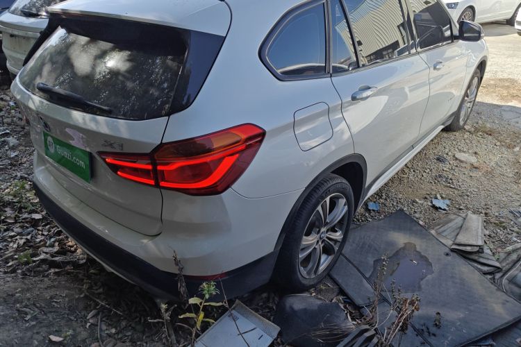 宝马X1 2016款 sDrive20Li 豪华型车身外观7