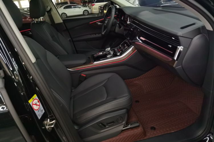 奥迪Q7 2024款 45 TFSI quattro S line运动型局部细节41