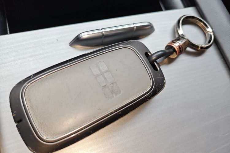 吉利银河 银河L7 2023款 1.5T 115km 星舰中控内饰7001