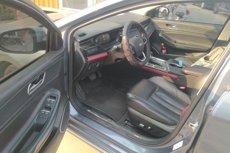 奇瑞 艾瑞泽5 PLUS 2021款 小泽 1.5L CVT享PLUS中控内饰20