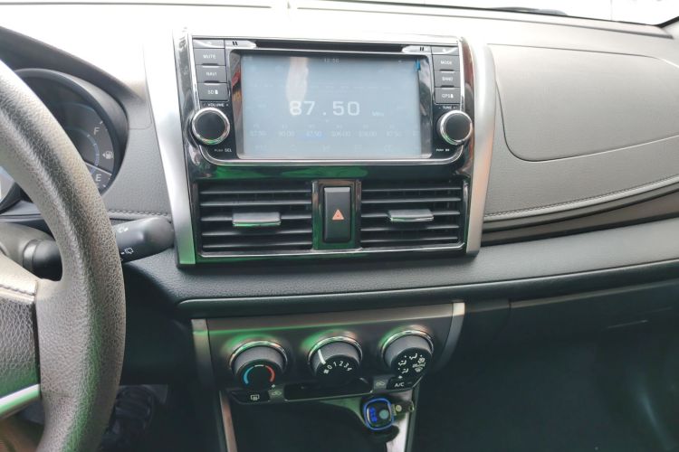 丰田 YARiS L 致炫 2015款 1.5E 自动魅动版局部细节16