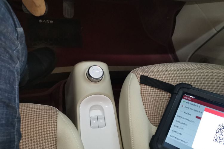 五菱汽车 宏光MINIEV 2024款 第三代 215km 青春版中控内饰18