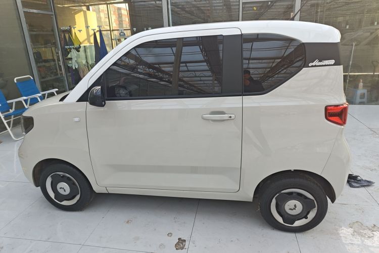 五菱汽车 宏光MINIEV 2021款 马卡龙臻享款 磷酸铁锂车身外观4