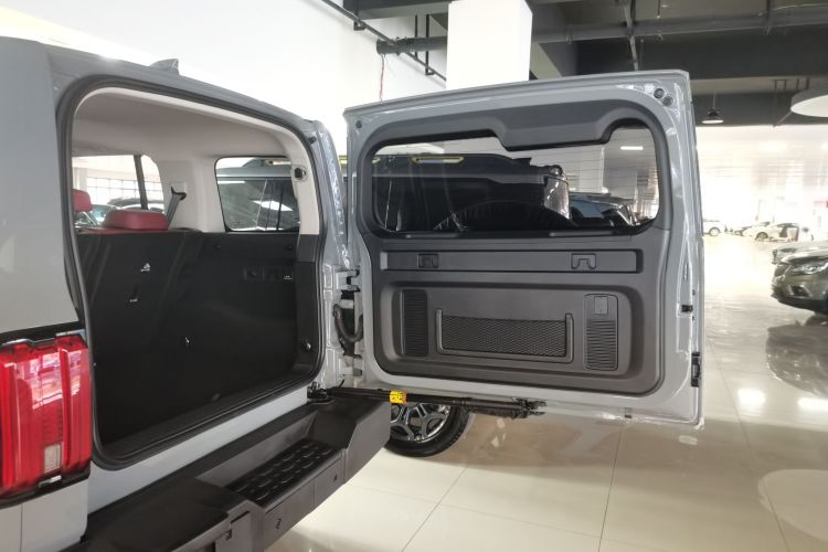 坦克300 2025款 2.0T 征服者局部细节23