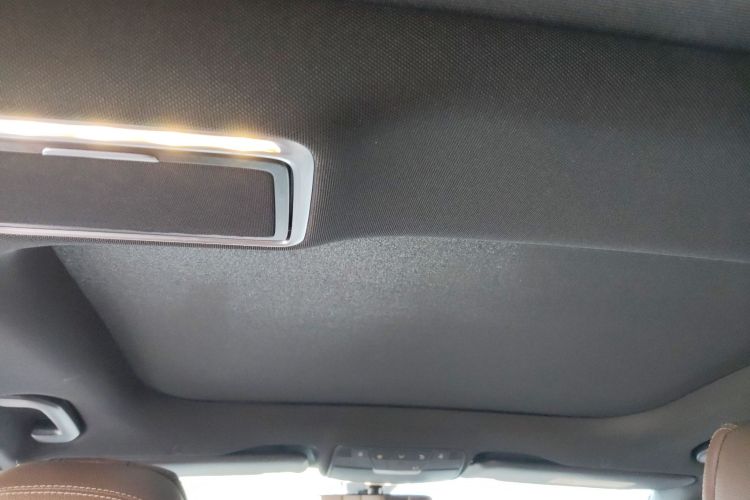 奔驰E级 2021款 改款 E 300 L 运动时尚型中控内饰22