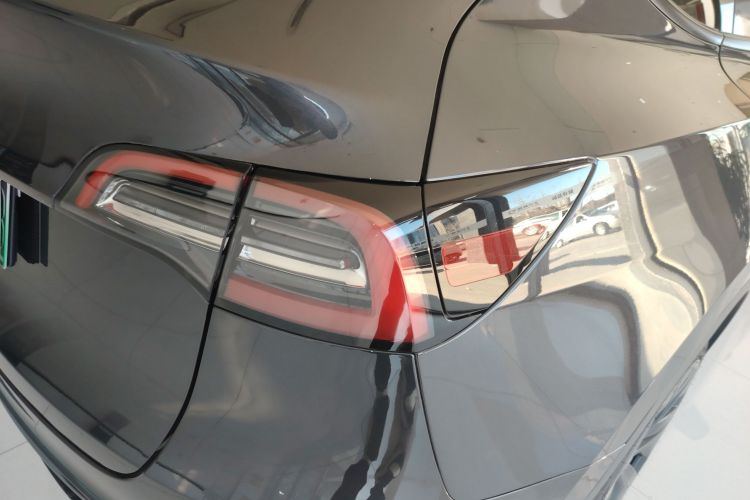 特斯拉 Model Y 2024款 后轮驱动版车身外观6006