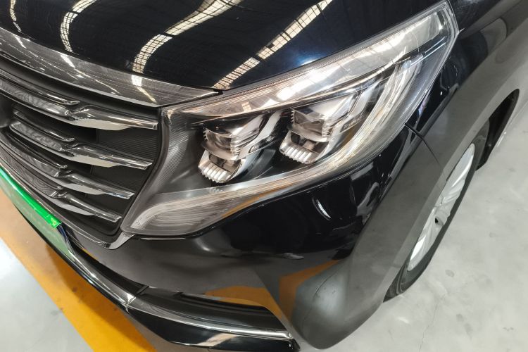 广汽传祺 传祺M8 2018款 320T 尊享版局部细节36