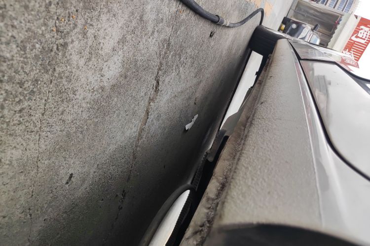 大众 捷达 2013款 1.6L 手动时尚型机舱底盘30