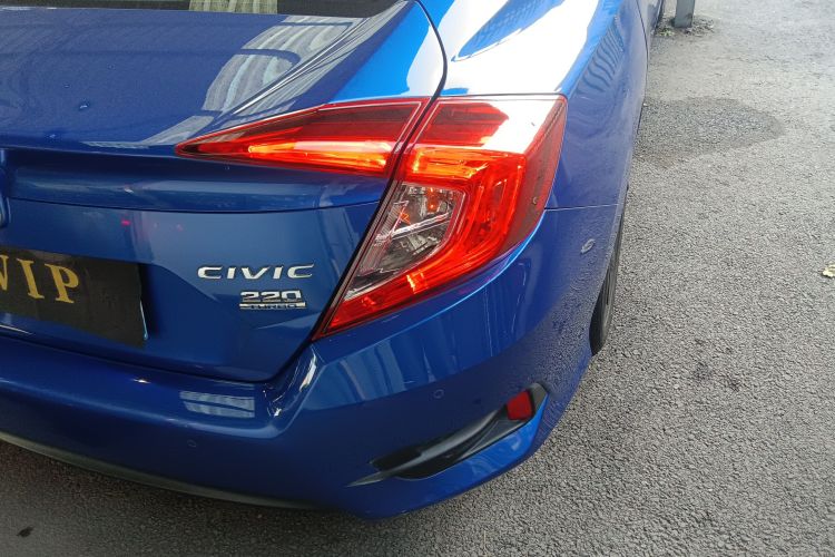 本田 思域 2019款 220TURBO 手动劲控版 国VI车身外观9