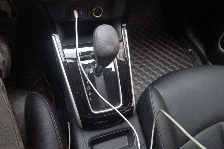 日产 轩逸 2021款 经典 1.6XL CVT豪华版中控内饰18