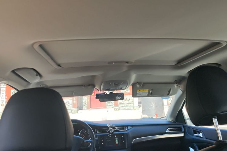 标致408 2018款 改款 350THP 自动豪华版中控内饰22