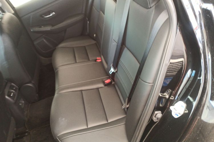 日产 轩逸 2023款 1.6L CVT黑金版中控内饰21