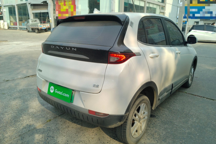 大运 悦虎 2022款 30.66kWh 两驱标准版车身外观7