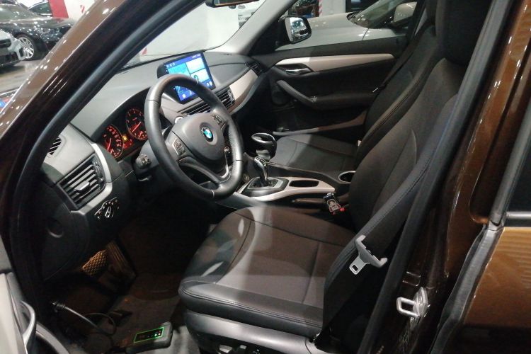 宝马X1 2014款 sDrive18i 时尚型局部细节19