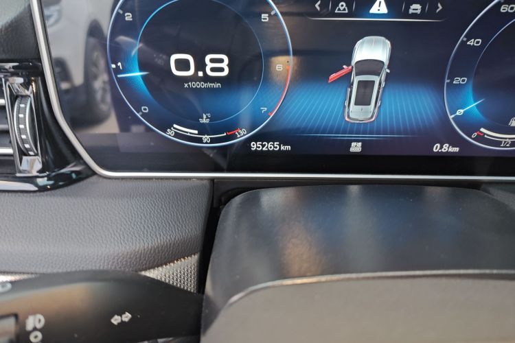 红旗HS5 2022款 改款 2.0T 智联旗享版中控内饰15