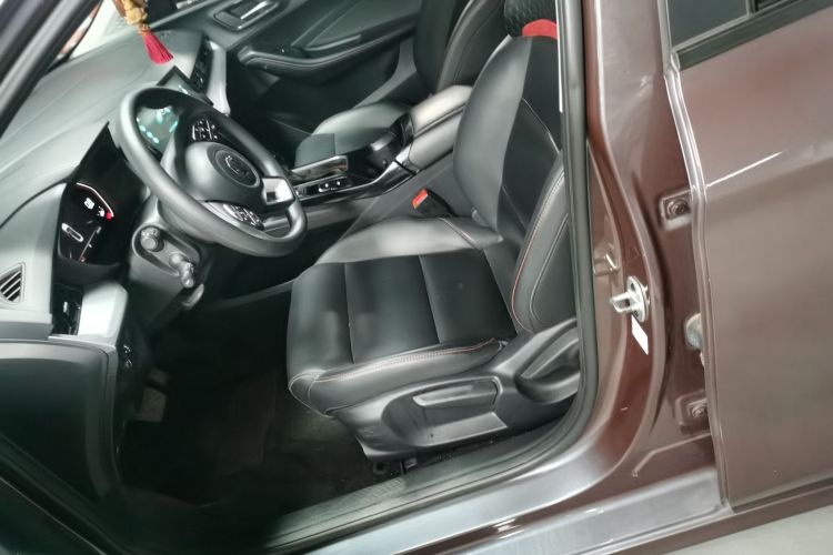 名爵 MG5 2021款 180DVVT CVT青春豪华版中控内饰19