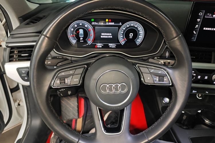 奥迪A4L 2024款 40 TFSI 时尚动感型中控内饰13