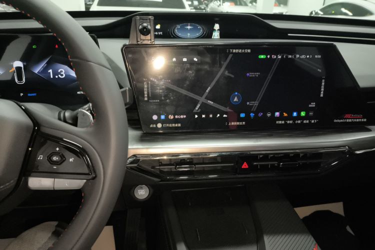 长安欧尚Z6 2022款 蓝鲸 1.5T DCT智领型城市版中控内饰16