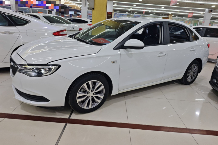 别克 英朗 2021款 改款 1.3T 自动轻混动精英型车身外观4