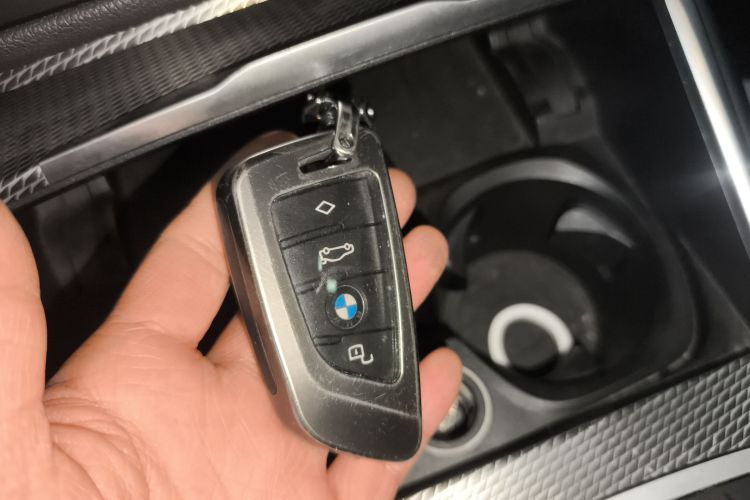 宝马3系 2020款 330Li xDrive M运动曜夜套装中控内饰7001