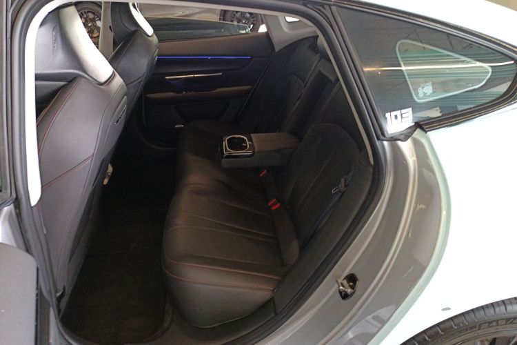 小鹏P7 2020款 670N中控内饰7004