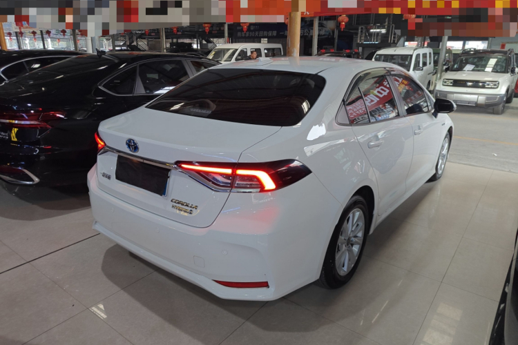 丰田 卡罗拉 2023款 1.8L 智能电混双擎 精英版车身外观6005