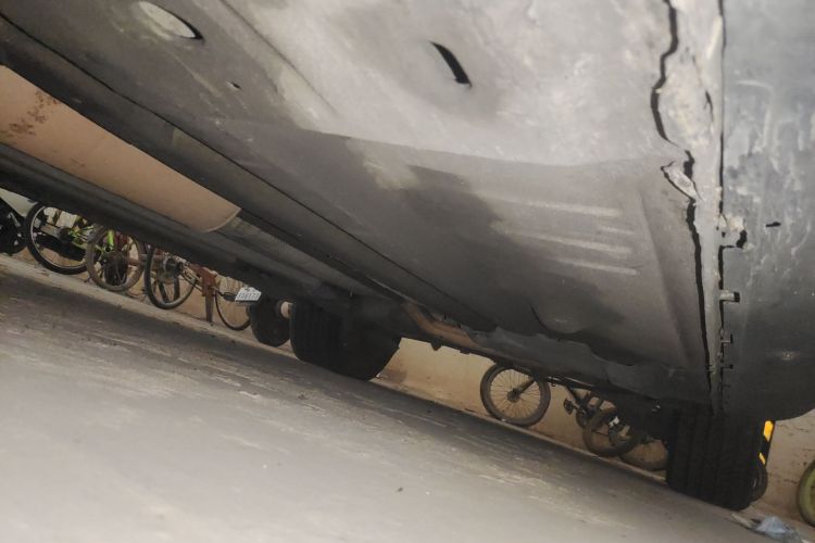 标致3008 2013款 2.0L 自动经典版局部细节9004