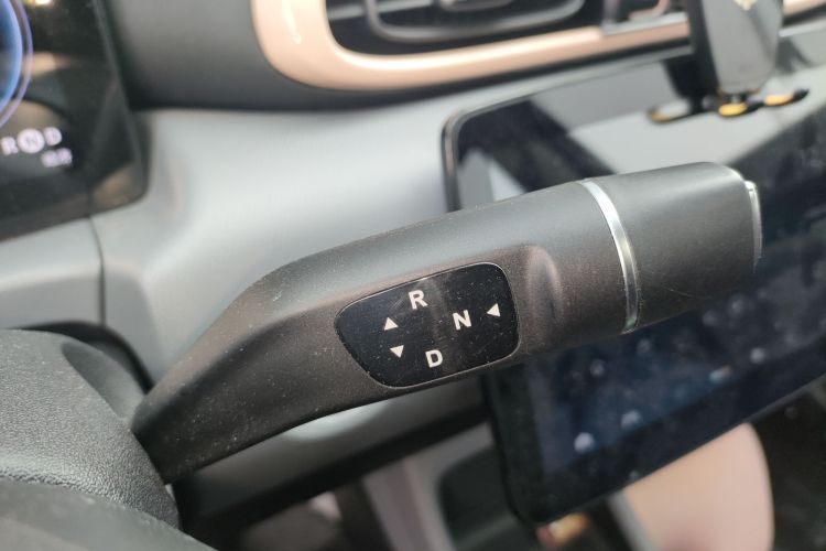 零跑汽车 零跑T03 2021款 400豪华Pro版中控内饰18